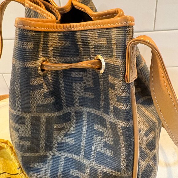 Vintage FENDI 1990s Zucca Print Bucket Bag Excellent Condition with Dust Bag - Picture 13 of 16